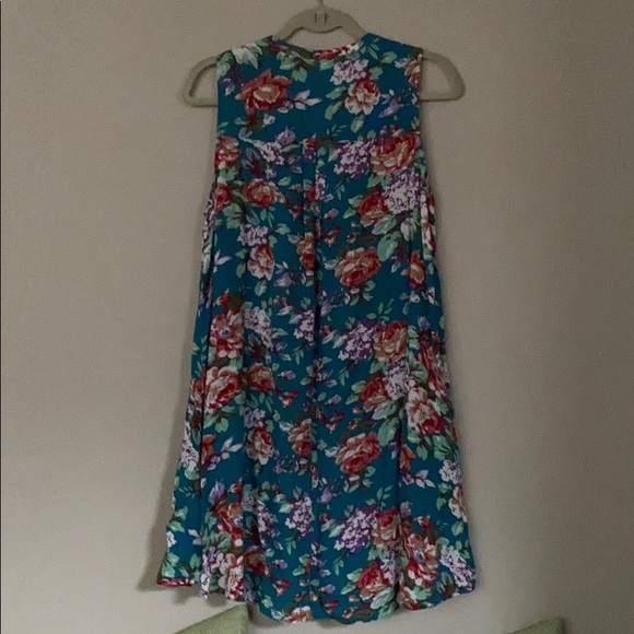 Dress - Picture 2 of 5